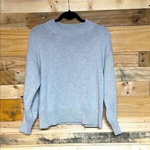 Banana Republic size S Light Gray Crewneck Soft & Stretchy Medium Weight Sweater